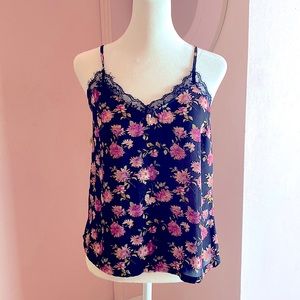 Floral tank top with lace